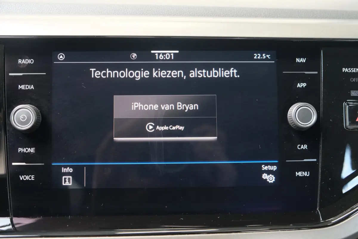 1.0 TSI R-Line Edition - N.A.P. Airco, Cruise, Navi, Carplay, Camera.