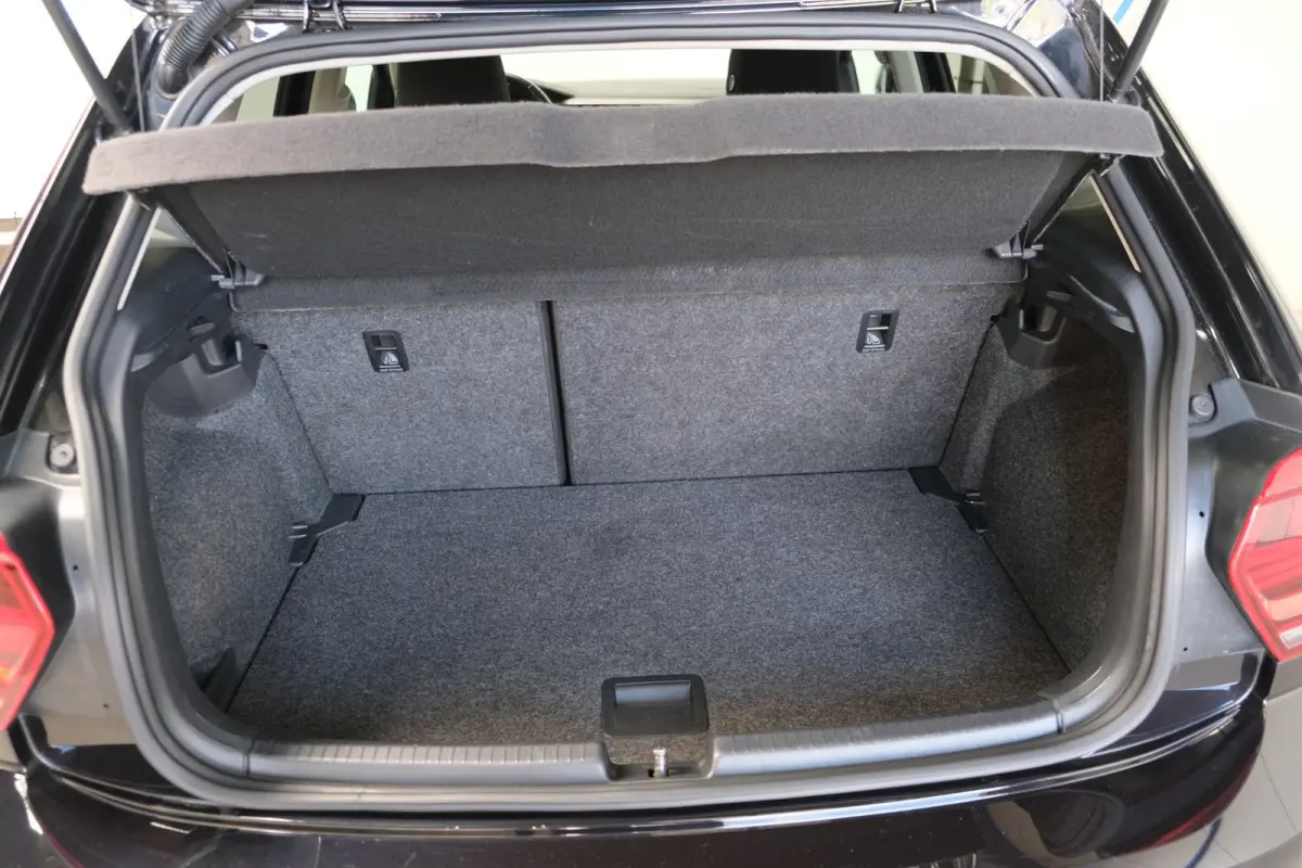 1.0 TSI R-Line Edition - N.A.P. Airco, Cruise, Navi, Carplay, Camera.