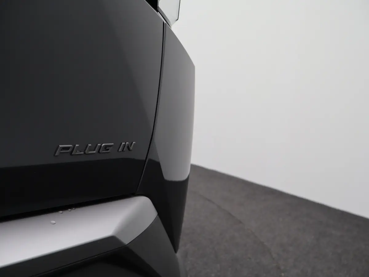 1.6 plug-in Hybrid 195 GT 8 Jaar Garantie | 360* Graden Camera | Parkeersensoren Voor en Achter | Dodehoekbewaking | Stoelverwarming | Keyless | 19" Lichtmetalen Velgen | Adaptieve Cruise Co