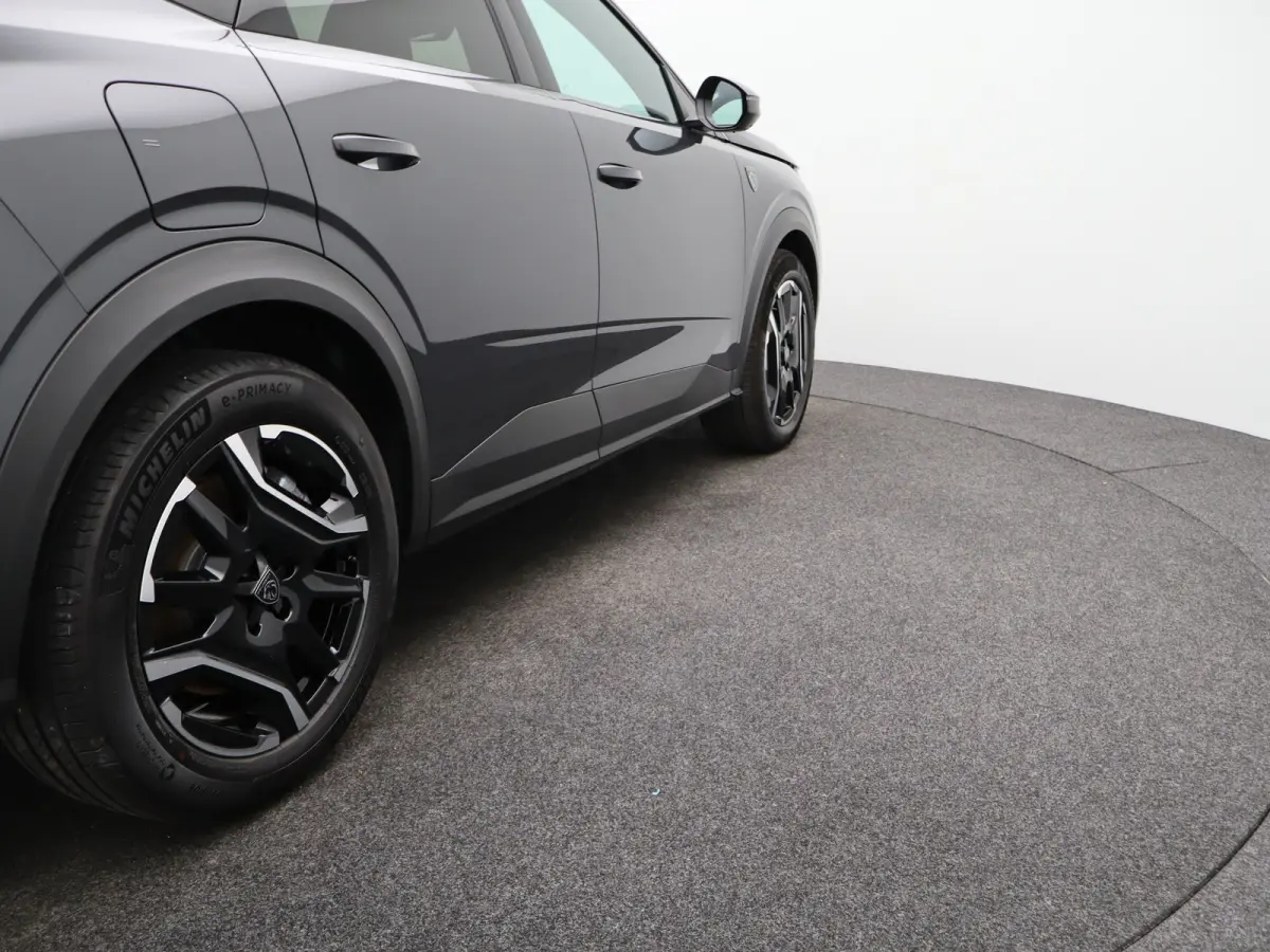 1.6 plug-in Hybrid 195 GT 8 Jaar Garantie | 360* Graden Camera | Parkeersensoren Voor en Achter | Dodehoekbewaking | Stoelverwarming | Keyless | 19" Lichtmetalen Velgen | Adaptieve Cruise Co