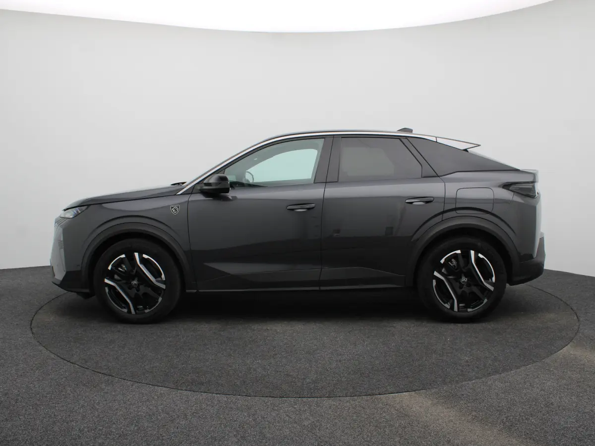 1.6 plug-in Hybrid 195 GT 8 Jaar Garantie | 360* Graden Camera | Parkeersensoren Voor en Achter | Dodehoekbewaking | Stoelverwarming | Keyless | 19" Lichtmetalen Velgen | Adaptieve Cruise Co