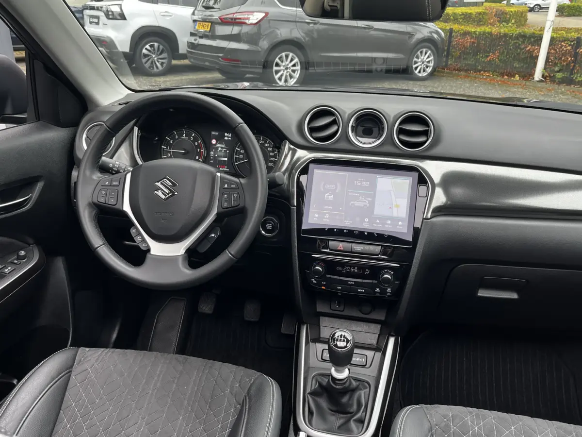 1.4 Boosterjet Style Smart Hybrid 130pk/95kW 6-bak | Pano | Adapt. Cruise | Dodehoek | Camera | Navi | Carplay | Half leder/suéde | etc. etc.