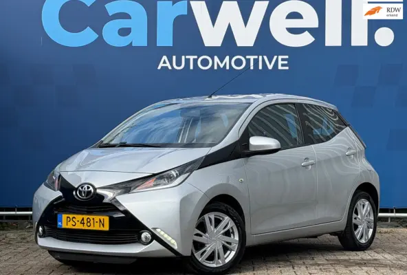 1.0 VVT-i x-play|Camera|Airco|Cruise|Bleutooth|ElektrischeRamen|Isofix|LMV|Apk bij aflevering|
