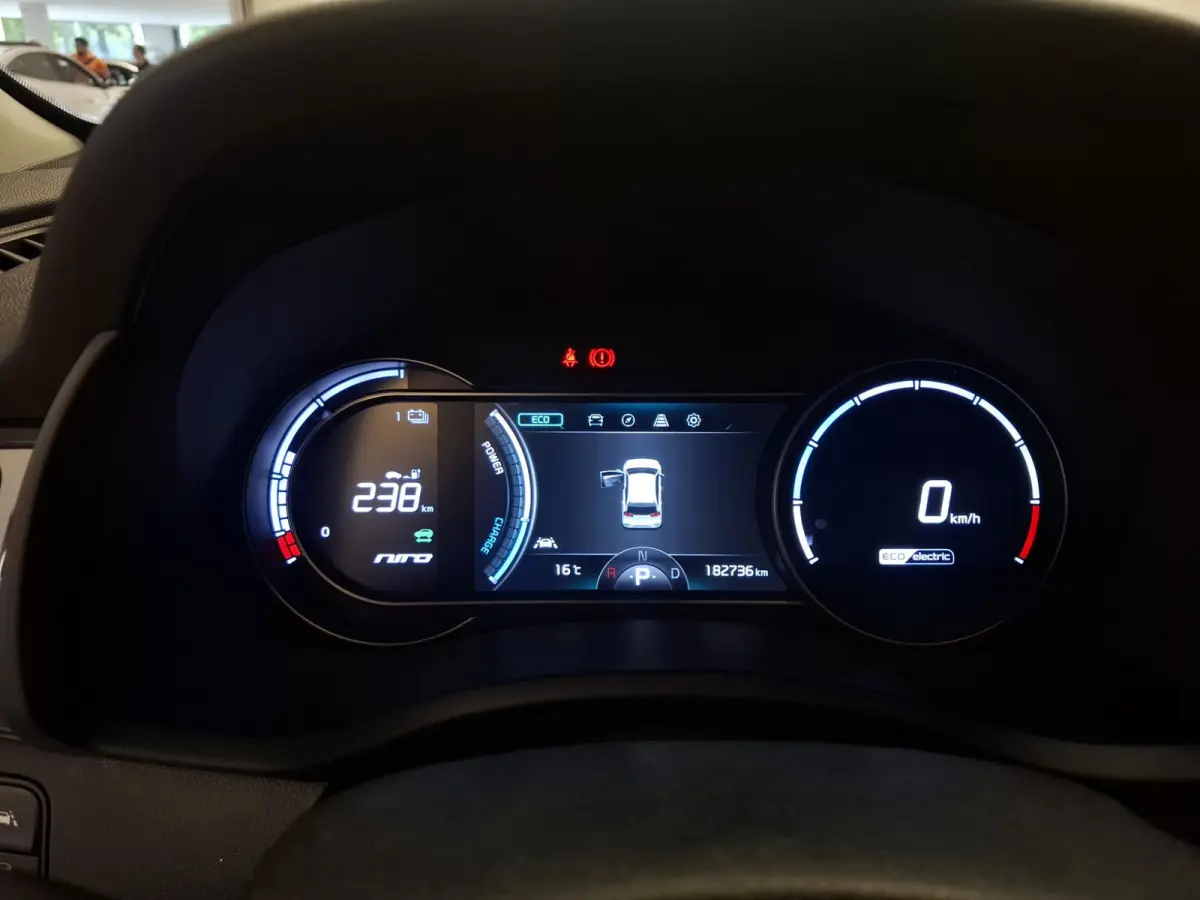 ExecutiveLine 64 kWh SOH92,4% JBL Schuif/kanteldak Stoel/stuurverwarming