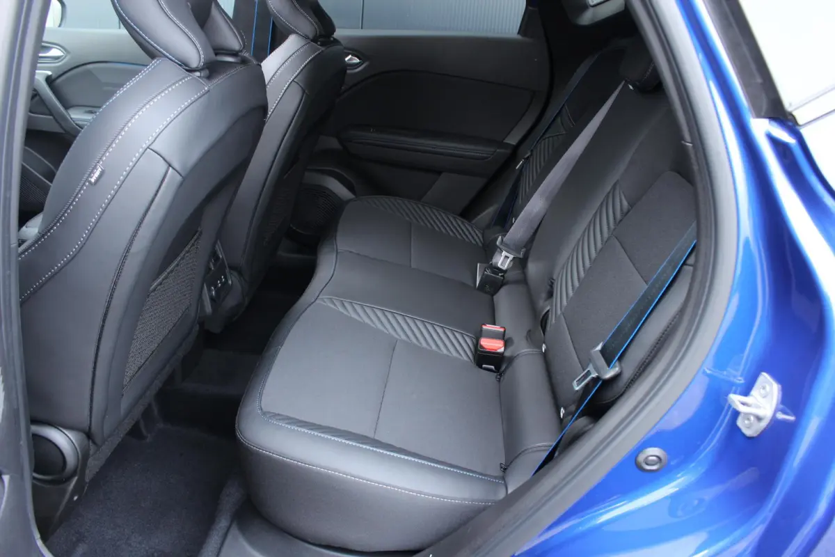 1.8 E-Tech full hybrid 160Pk esprit Alpine | Navigatie | Draadloze Carplay | Schuif/-Kantel | Harman Kardon Geluidsysteem | Full LED | Parkeersensoren & Camera |