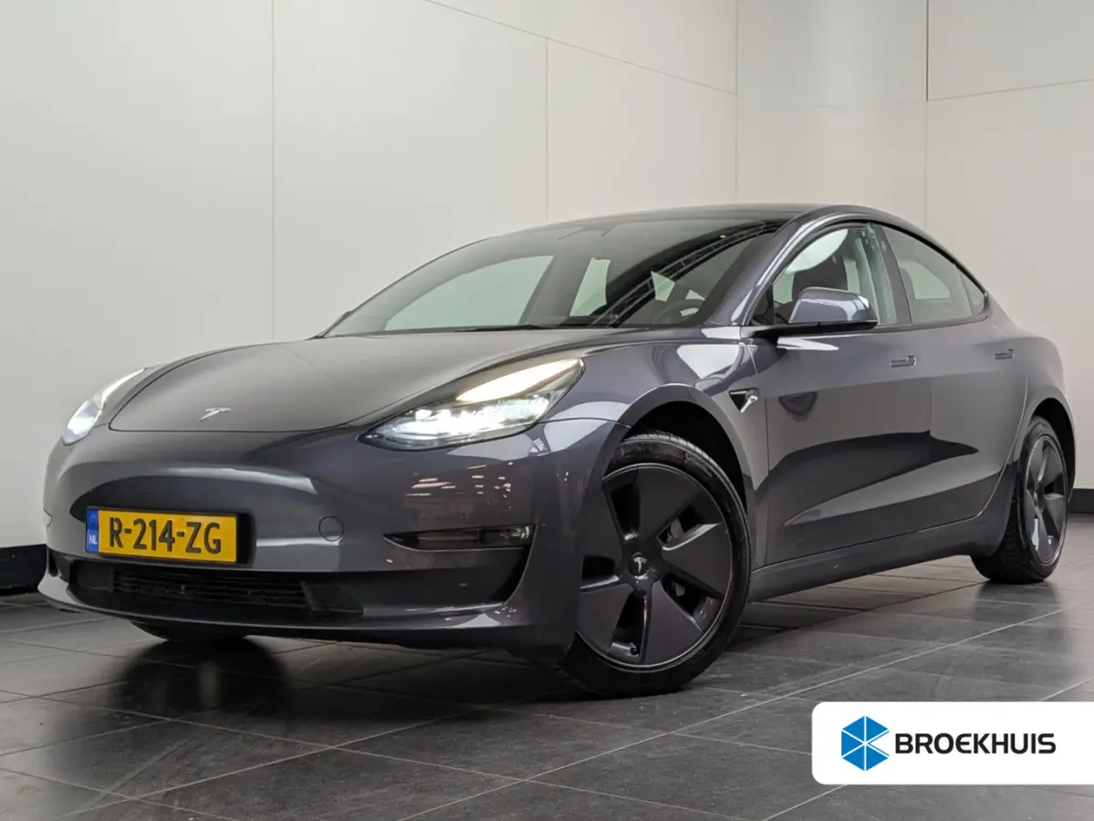 Long Range AWD 75 kWh | 94% SOH! | Stoel- Achterbankverwarming | Panoramisch dak | Elek. Stoel met Geheugen | Dodehoek detectie | Keyless | Achterbank verwarmd | Audio installatie premium | 