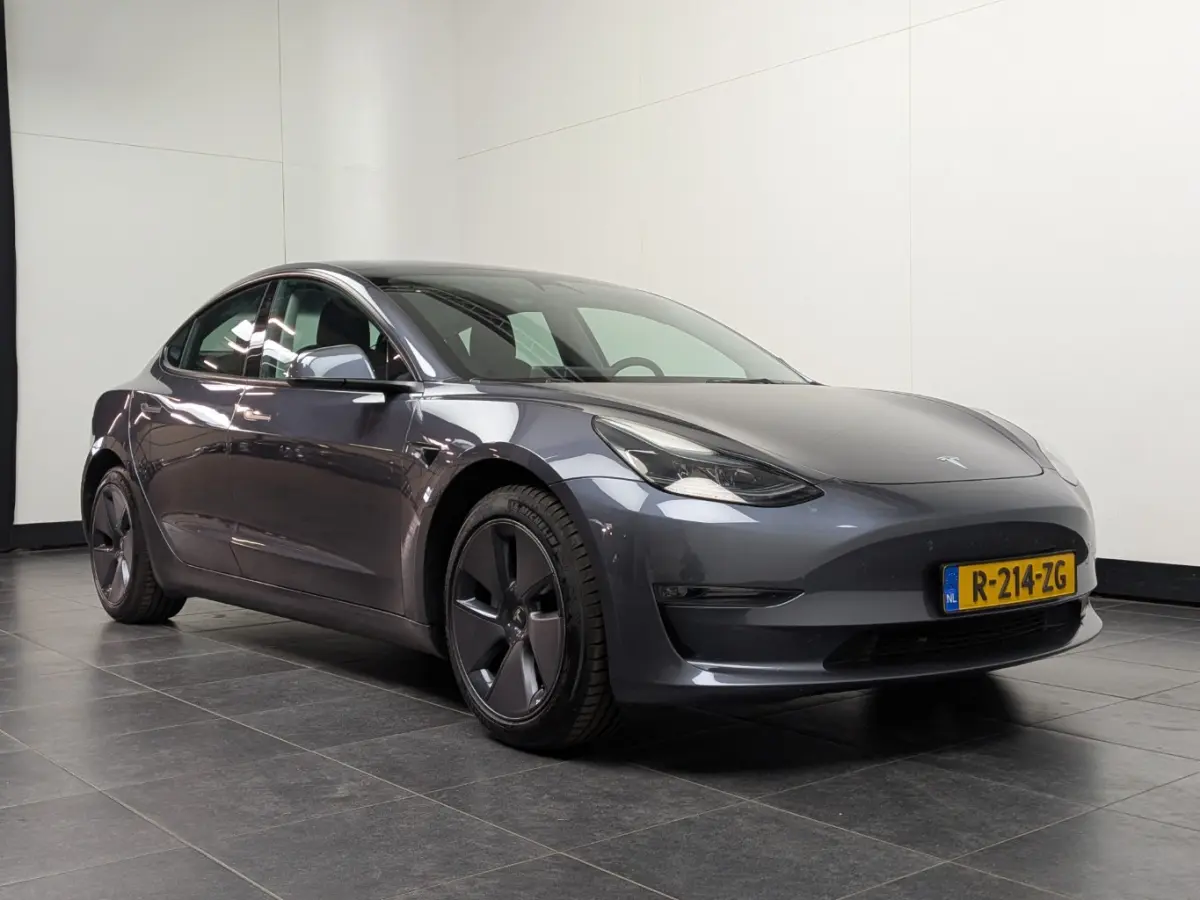 Long Range AWD 75 kWh | 94% SOH! | Stoel- Achterbankverwarming | Panoramisch dak | Elek. Stoel met Geheugen | Dodehoek detectie | Keyless | Achterbank verwarmd | Audio installatie premium | 