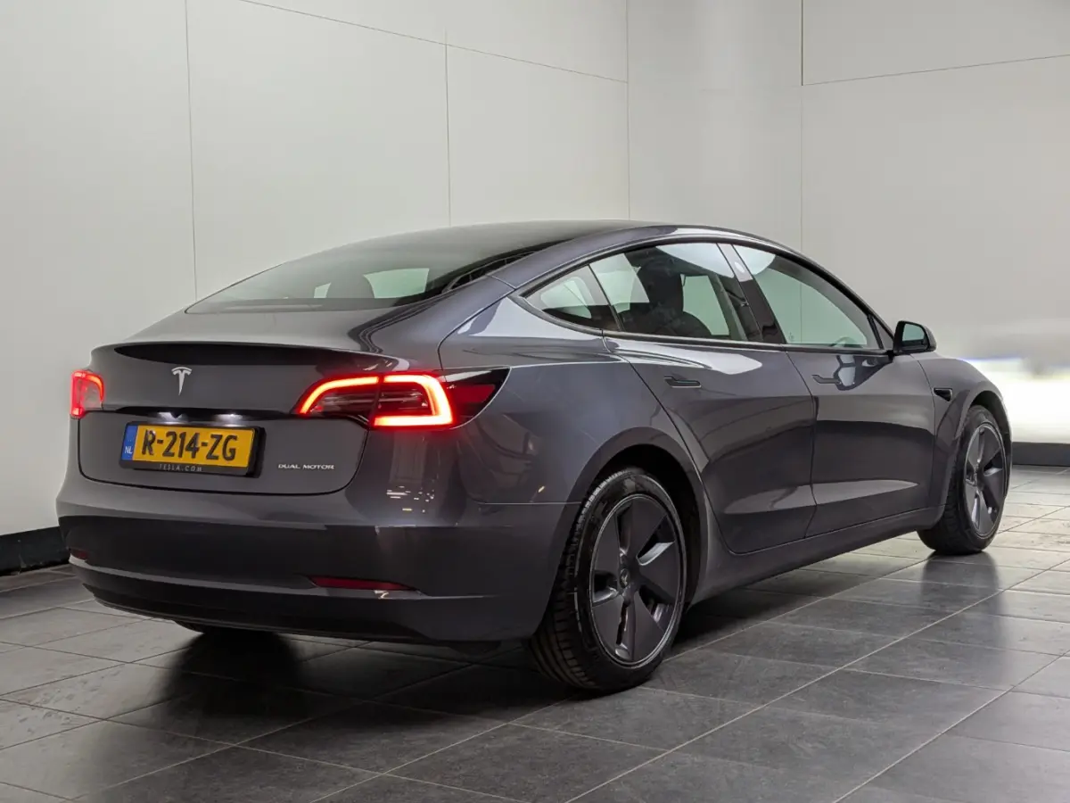 Long Range AWD 75 kWh | 94% SOH! | Stoel- Achterbankverwarming | Panoramisch dak | Elek. Stoel met Geheugen | Dodehoek detectie | Keyless | Achterbank verwarmd | Audio installatie premium | 