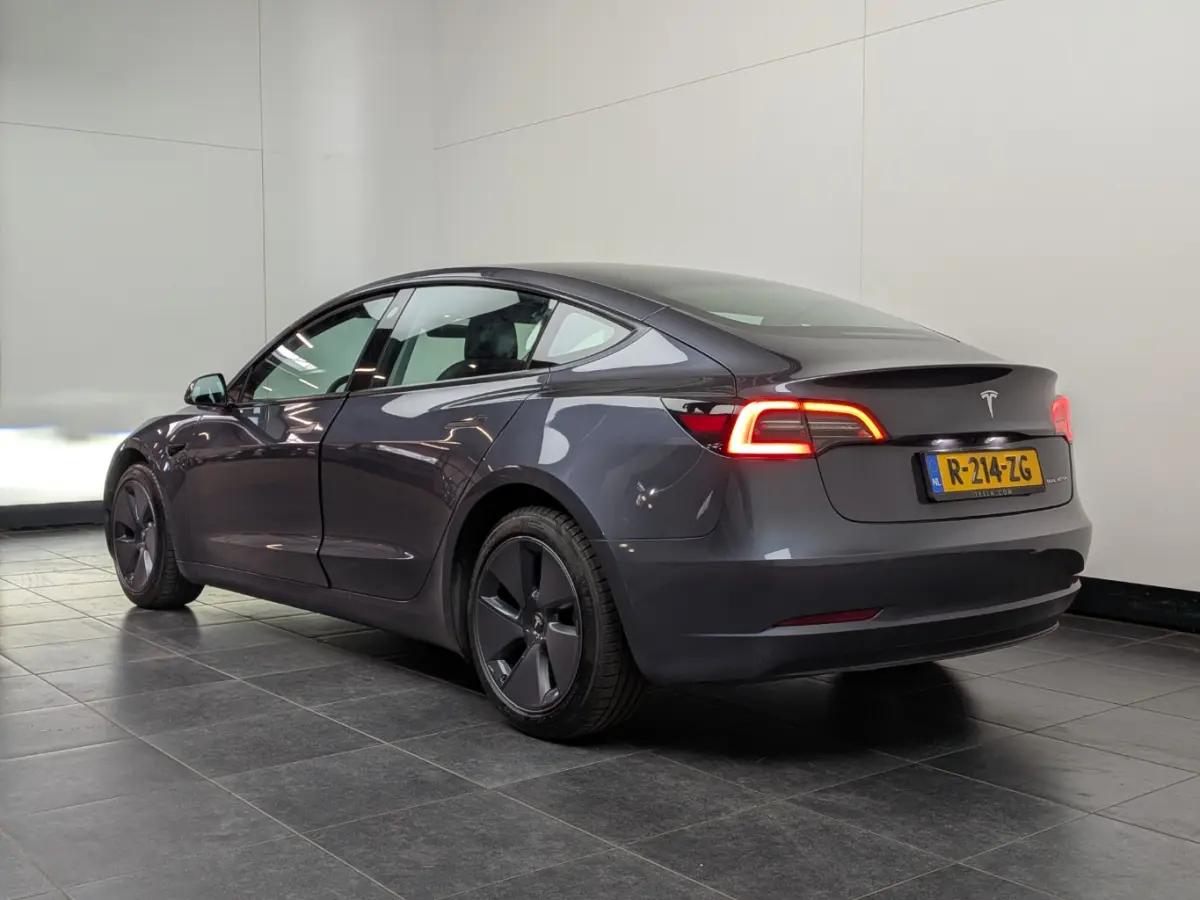 Long Range AWD 75 kWh | 94% SOH! | Stoel- Achterbankverwarming | Panoramisch dak | Elek. Stoel met Geheugen | Dodehoek detectie | Keyless | Achterbank verwarmd | Audio installatie premium | 