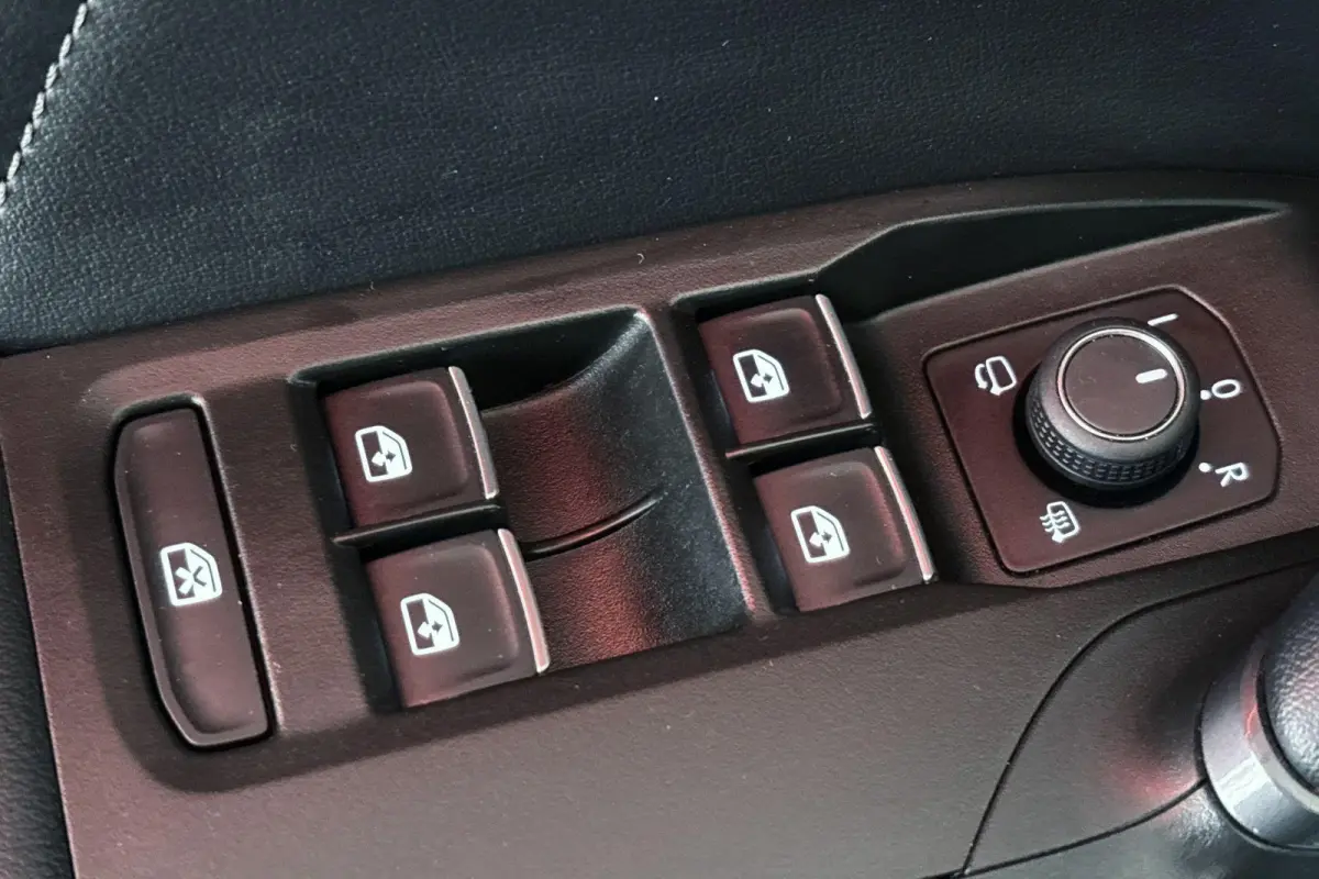1.4 e-Hybrid Business Stuur-Stoelverwarming Camera Keyless