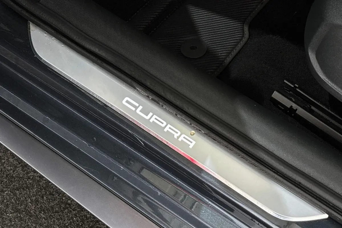 1.4 e-Hybrid Business Stuur-Stoelverwarming Camera Keyless