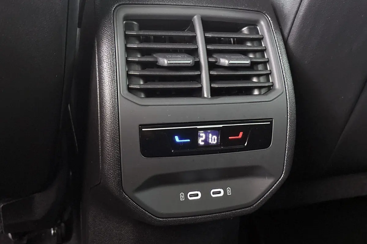 1.4 e-Hybrid Business Stuur-Stoelverwarming Camera Keyless