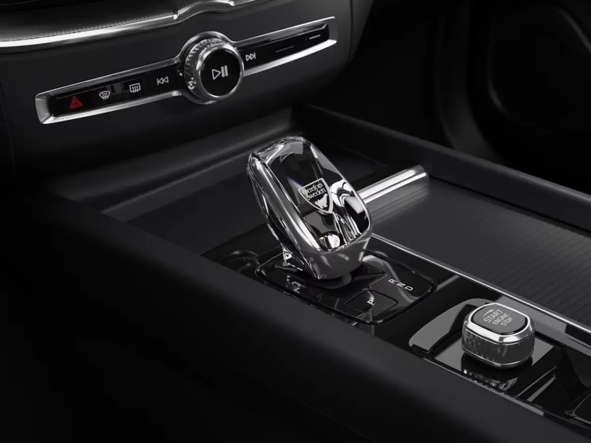 2.0 T8 Plug-in hybrid AWD Ultra Dark Exec. Ed. | Achterbank verwarmd | Actieve noodgeval assistent | Bowers en Wilkins audiosysteem