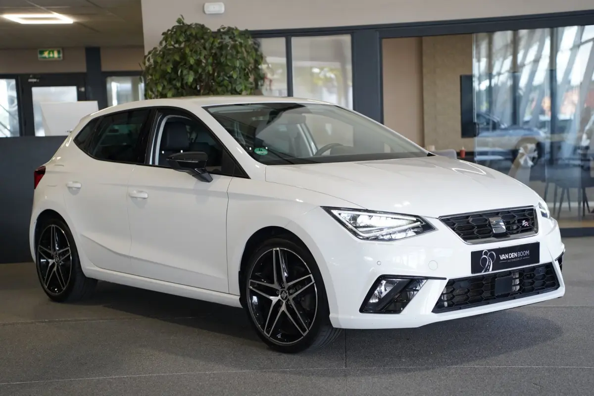 1.0 TSI FR DSG Navi Trek Led Leder Cam Acc Pdc BEATS