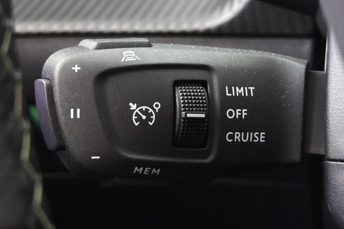 1.2 Hybrid 145 GT Keyless 360 Camera Dodehoek Apple CarPlay