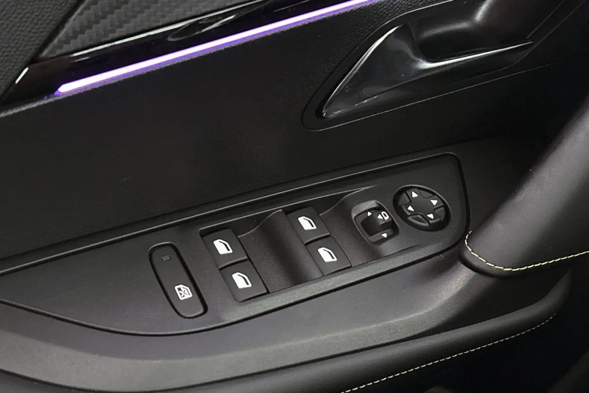 1.2 Hybrid 145 GT Keyless 360 Camera Dodehoek Apple CarPlay