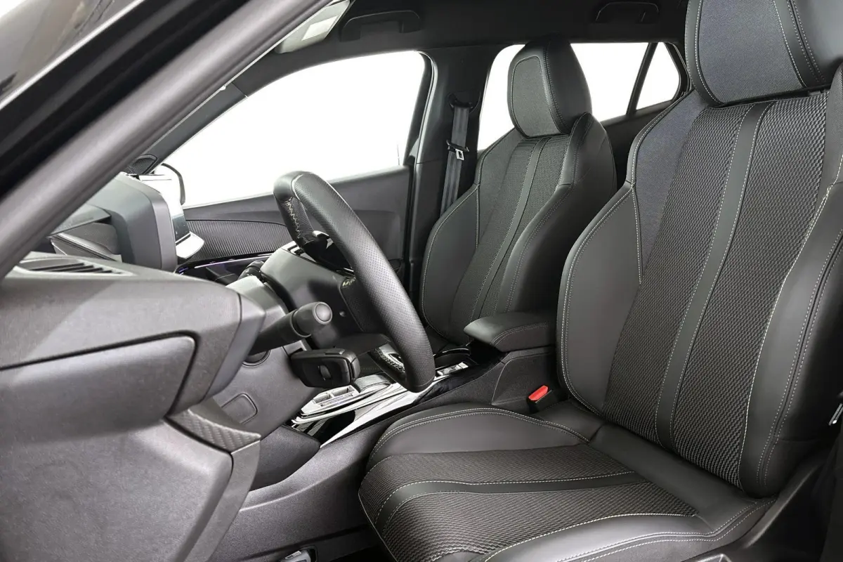 1.2 Hybrid 145 GT Keyless 360 Camera Dodehoek Apple CarPlay