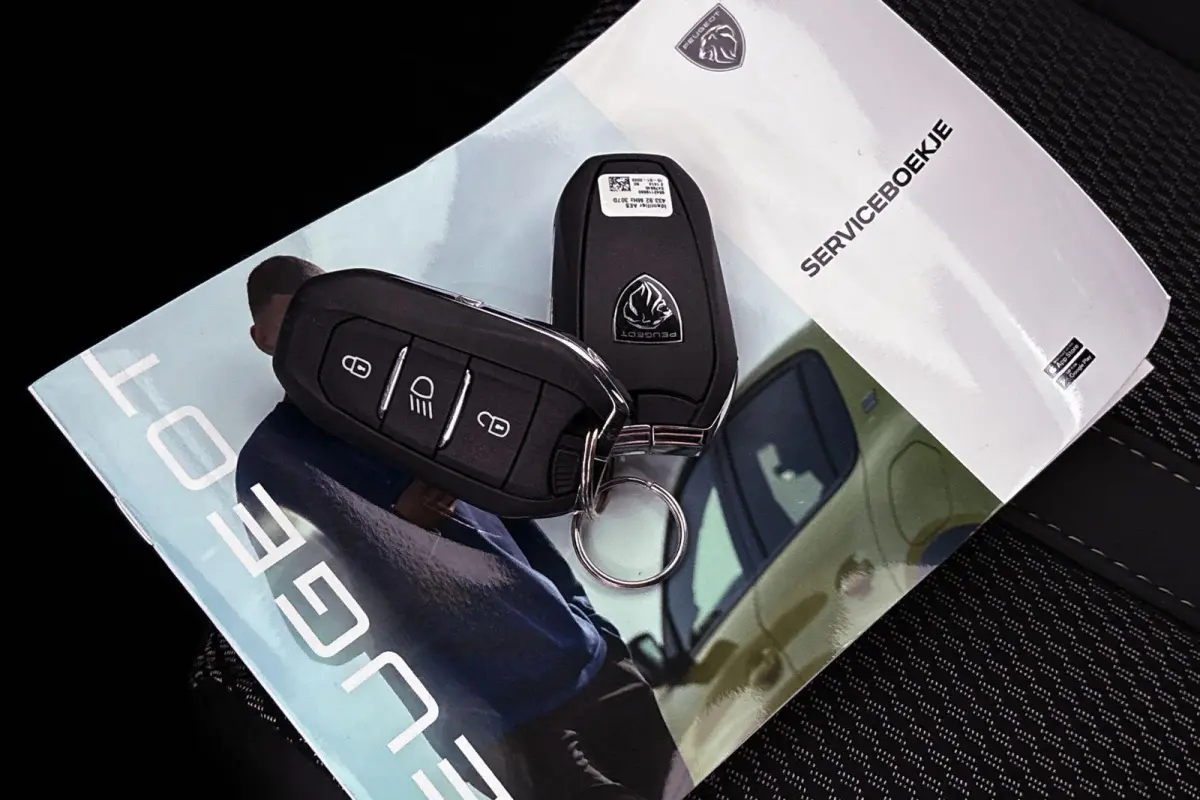 1.2 Hybrid 145 GT Keyless 360 Camera Dodehoek Apple CarPlay