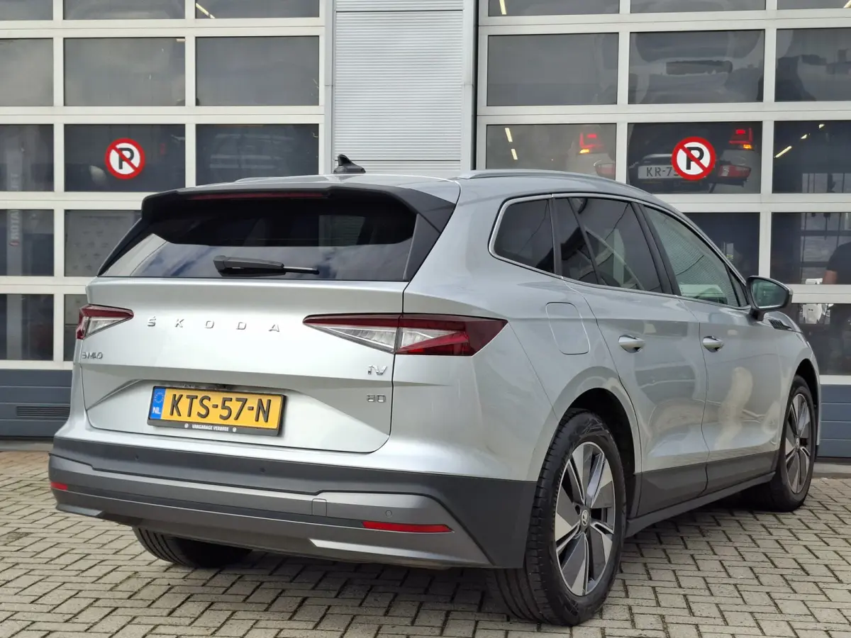 80 | SoH 91.5% | Navigatie/Android/Apple Carplay | LM Velgen 19" | Voorstoelen/Stuur Verwarmd | Achteruitrijcamera | Cruise Control | Airco |