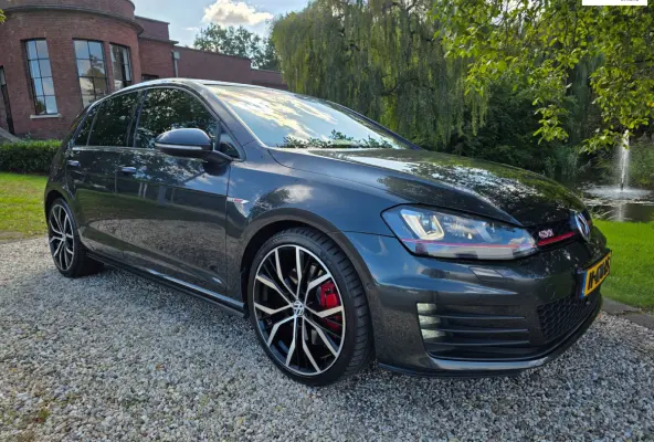2.0 TSI GTI Performance XENON/pano/AUT/cruise