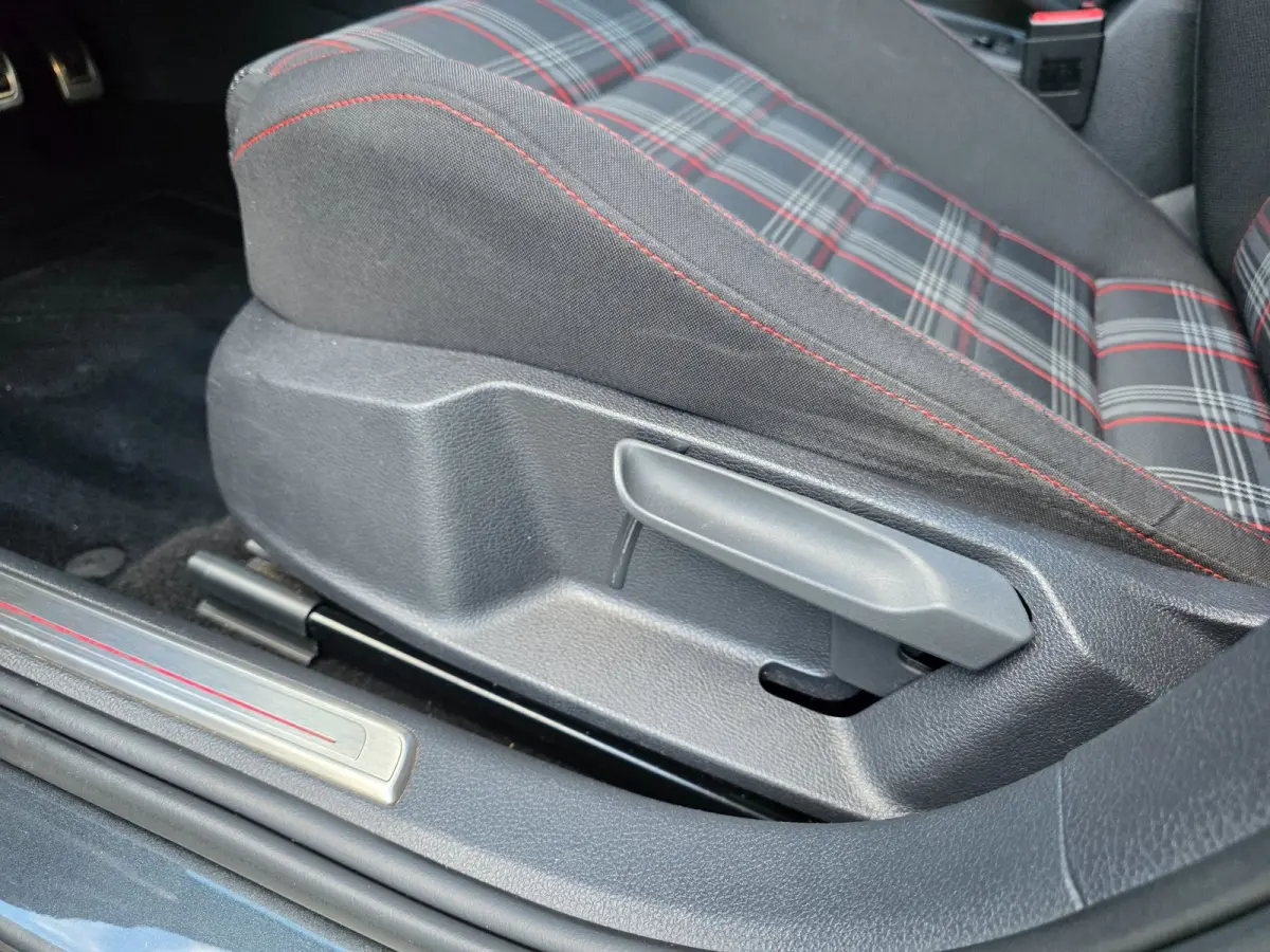2.0 TSI GTI Performance XENON/pano/AUT/cruise