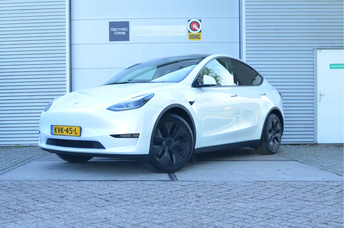 RWD 58 kWh AutoPilot4.0 (FSD 99,- p/mnd), Trekhaak (1.600kg)