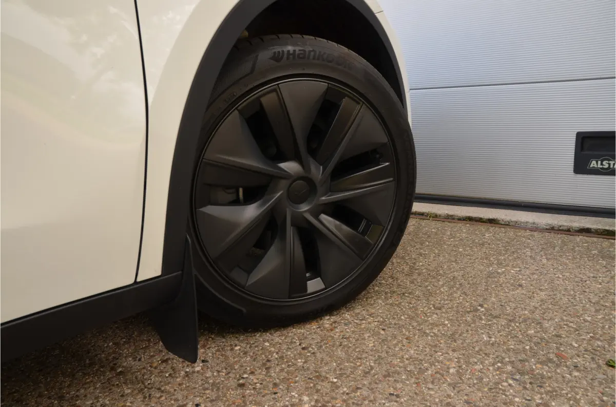 RWD 58 kWh AutoPilot4.0 (FSD 99,- p/mnd), Trekhaak (1.600kg)