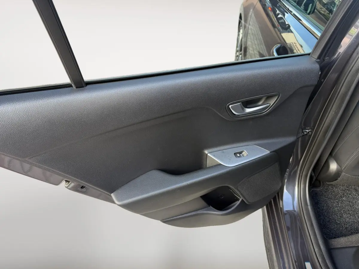 1.0 TGDI GT-Line AUTOMAAT ! | STOELVERWARMING | CLIMATE CONTROL | DEALER ONDERHOUDEN | NAVIGATIE | STUURVERWARMING | TREKHAAK!