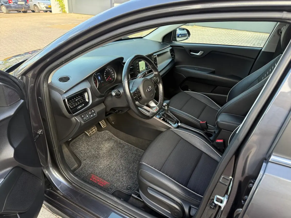 1.0 TGDI GT-Line AUTOMAAT ! | STOELVERWARMING | CLIMATE CONTROL | DEALER ONDERHOUDEN | NAVIGATIE | STUURVERWARMING | TREKHAAK!