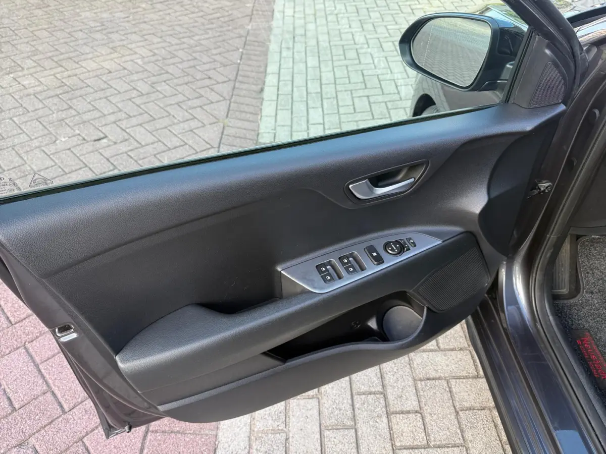 1.0 TGDI GT-Line AUTOMAAT ! | STOELVERWARMING | CLIMATE CONTROL | DEALER ONDERHOUDEN | NAVIGATIE | STUURVERWARMING | TREKHAAK!