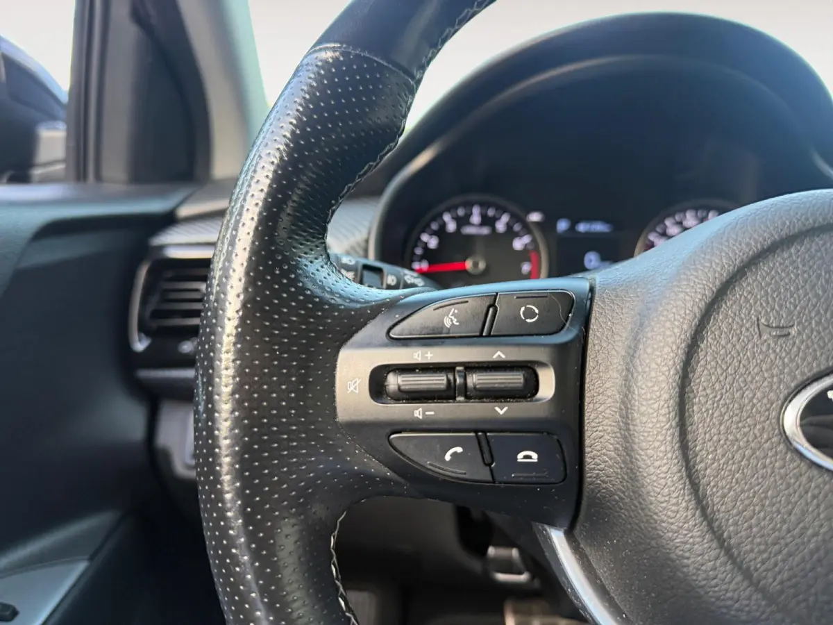 1.0 TGDI GT-Line AUTOMAAT ! | STOELVERWARMING | CLIMATE CONTROL | DEALER ONDERHOUDEN | NAVIGATIE | STUURVERWARMING | TREKHAAK!