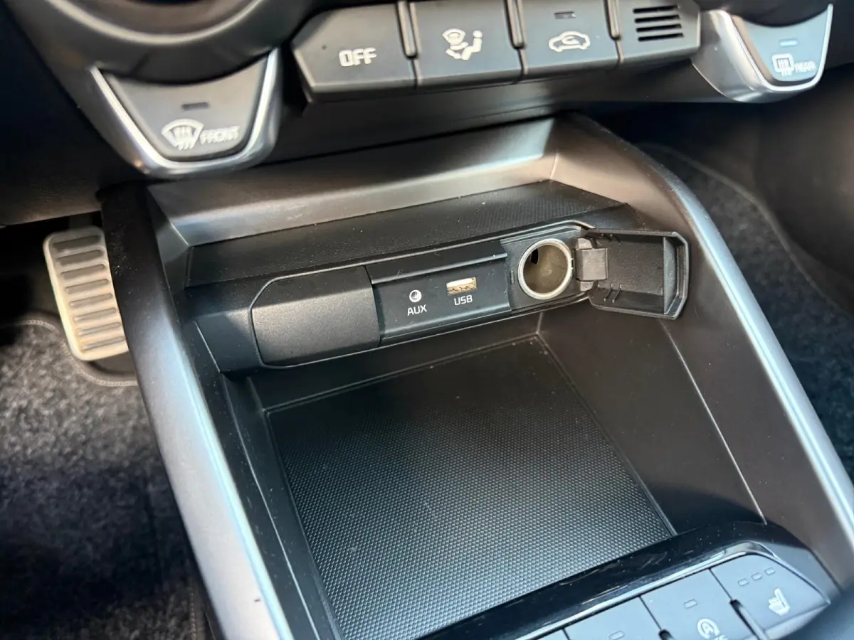 1.0 TGDI GT-Line AUTOMAAT ! | STOELVERWARMING | CLIMATE CONTROL | DEALER ONDERHOUDEN | NAVIGATIE | STUURVERWARMING | TREKHAAK!