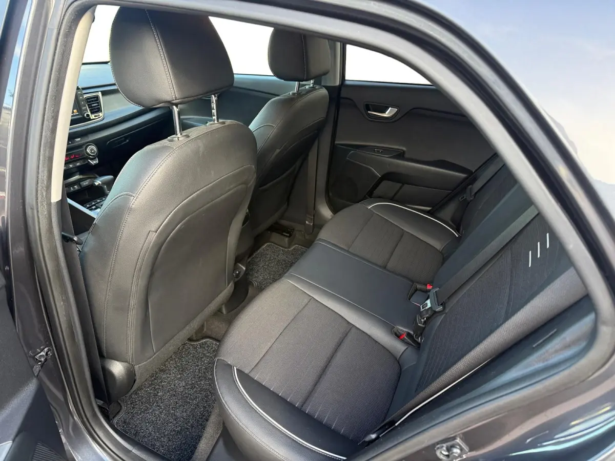 1.0 TGDI GT-Line AUTOMAAT ! | STOELVERWARMING | CLIMATE CONTROL | DEALER ONDERHOUDEN | NAVIGATIE | STUURVERWARMING | TREKHAAK!