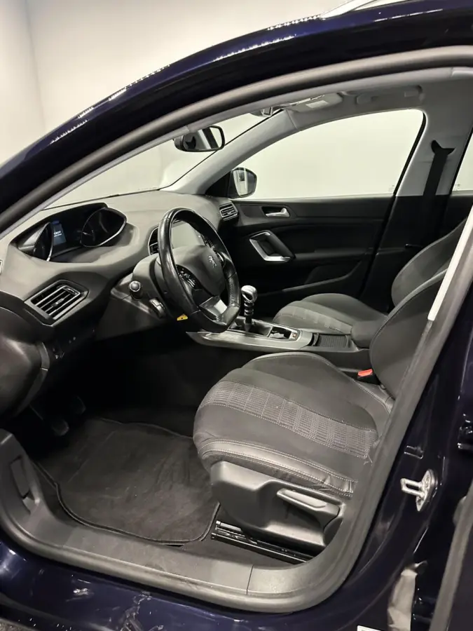 1.2 PureTech Allure|Pano|Airco|Cruise|Navi|Apple Carplay|NAP|