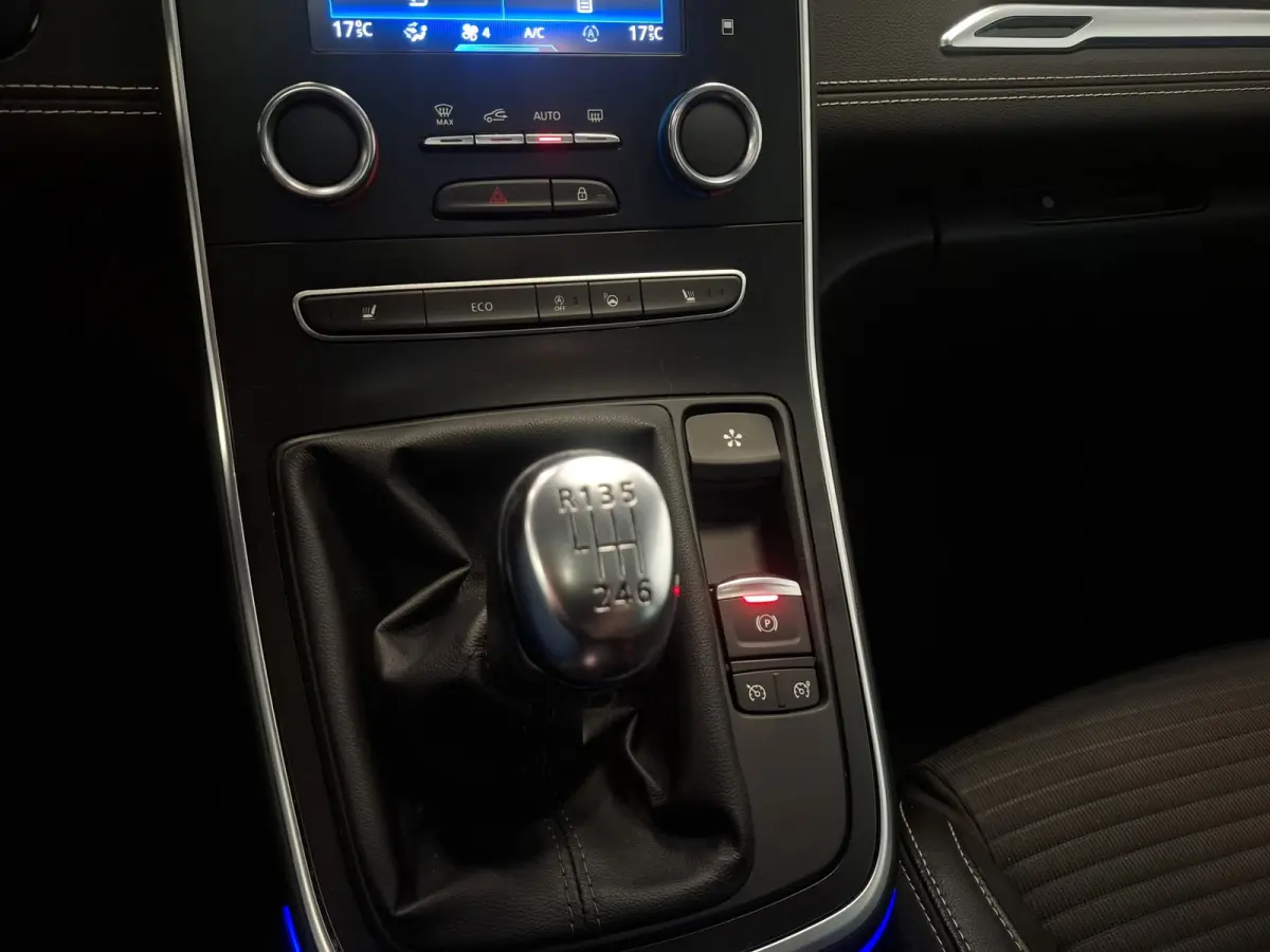 1.3 TCe Limited 7pers. Head Up Navi Carplay Auto.Parkeren