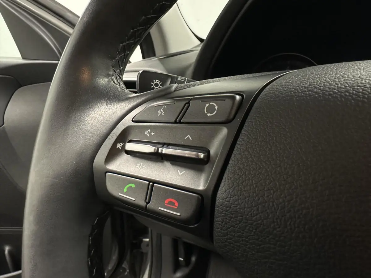 1.0 T-GDI Comfort CLIMATE CAMERA CARPLAY LM