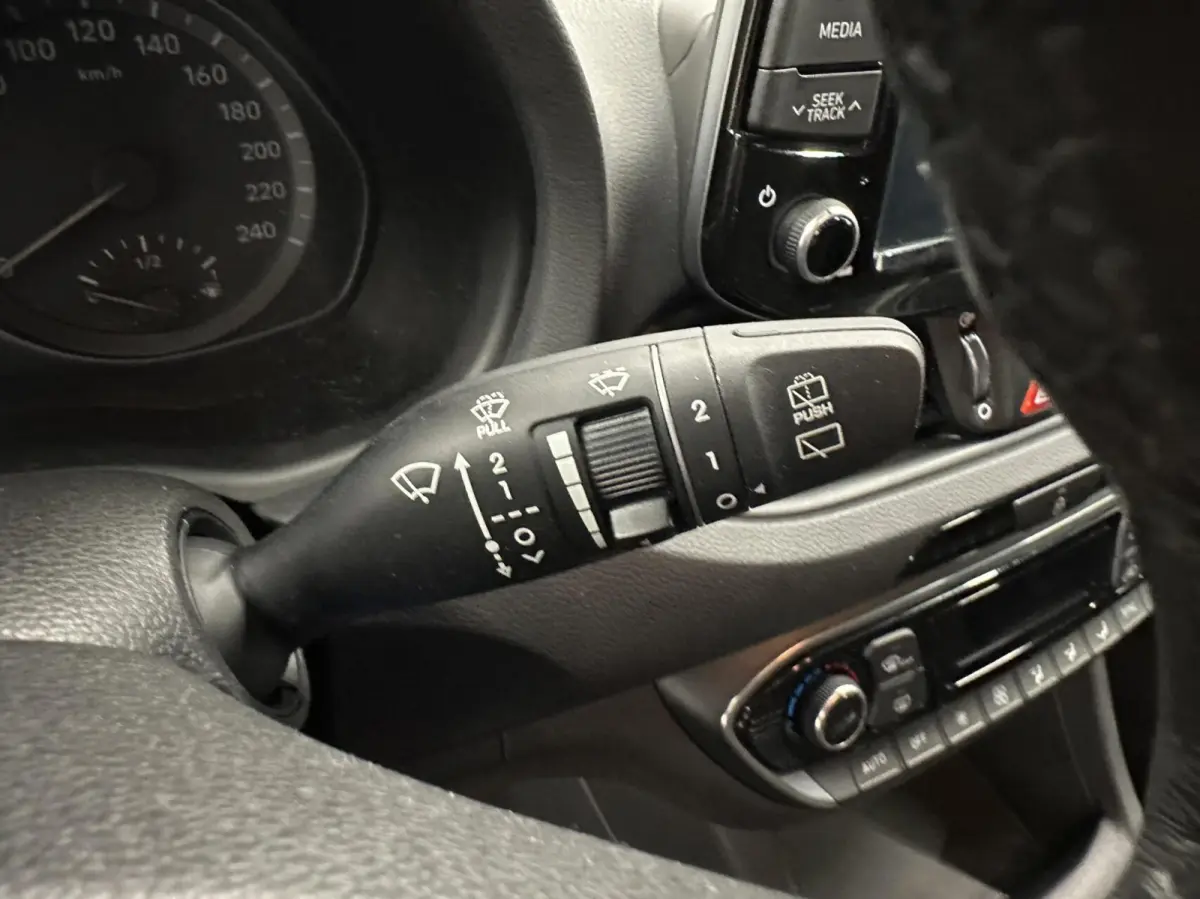 1.0 T-GDI Comfort CLIMATE CAMERA CARPLAY LM
