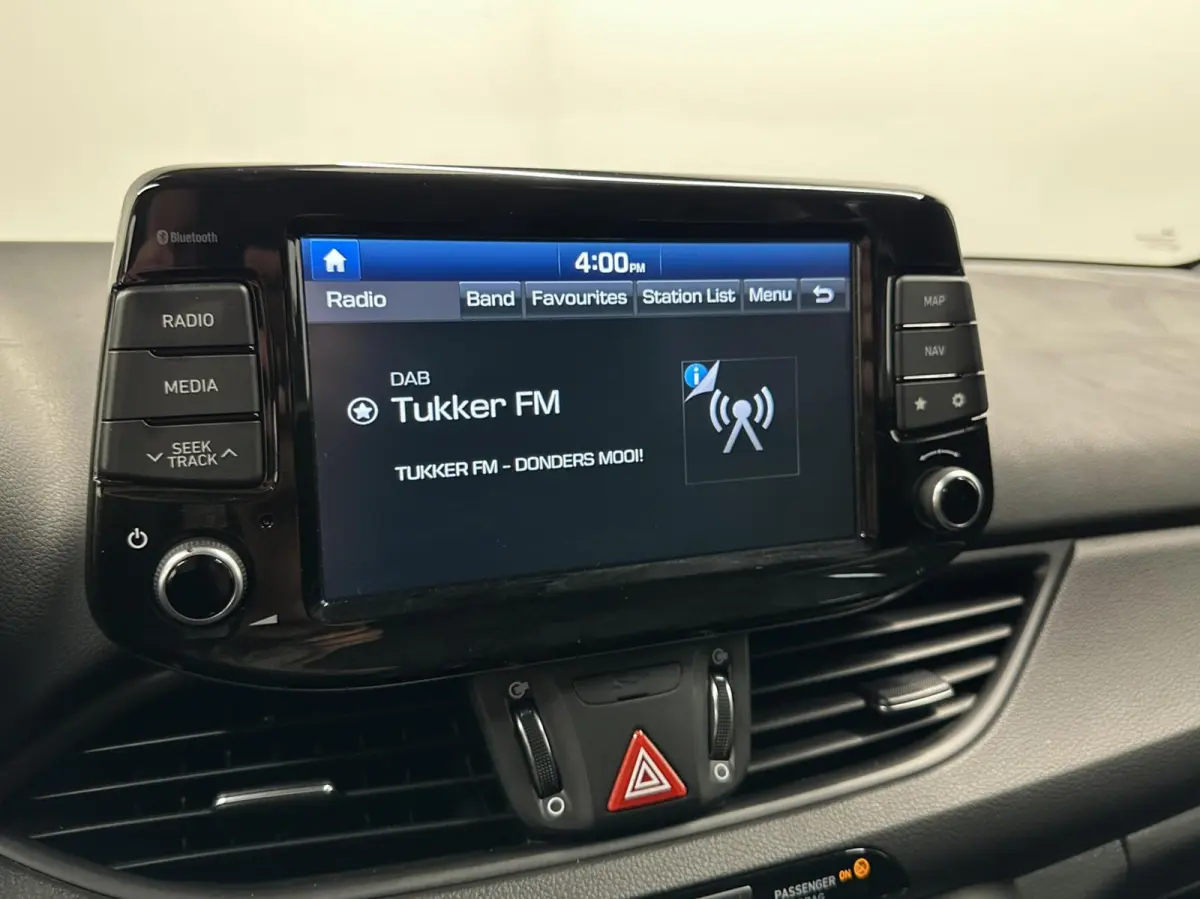 1.0 T-GDI Comfort CLIMATE CAMERA CARPLAY LM