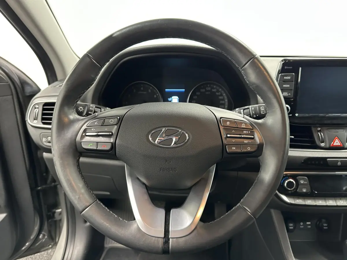 1.0 T-GDI Comfort CLIMATE CAMERA CARPLAY LM