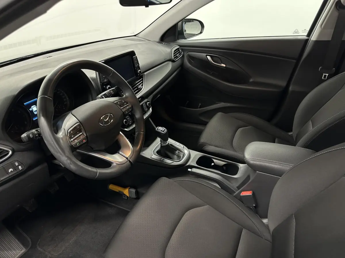 1.0 T-GDI Comfort CLIMATE CAMERA CARPLAY LM