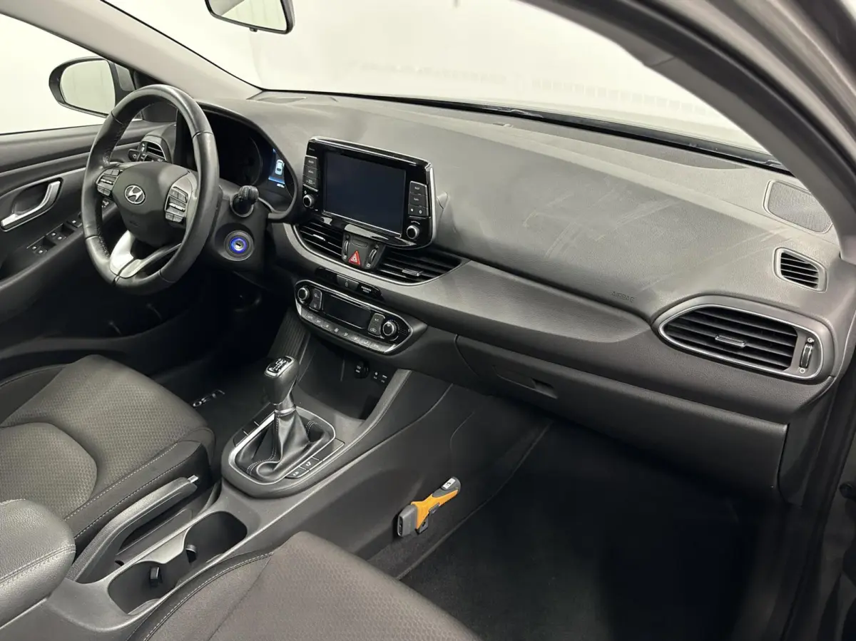1.0 T-GDI Comfort CLIMATE CAMERA CARPLAY LM