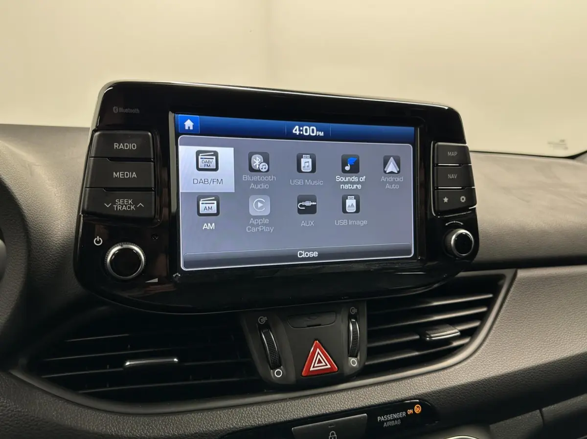 1.0 T-GDI Comfort CLIMATE CAMERA CARPLAY LM