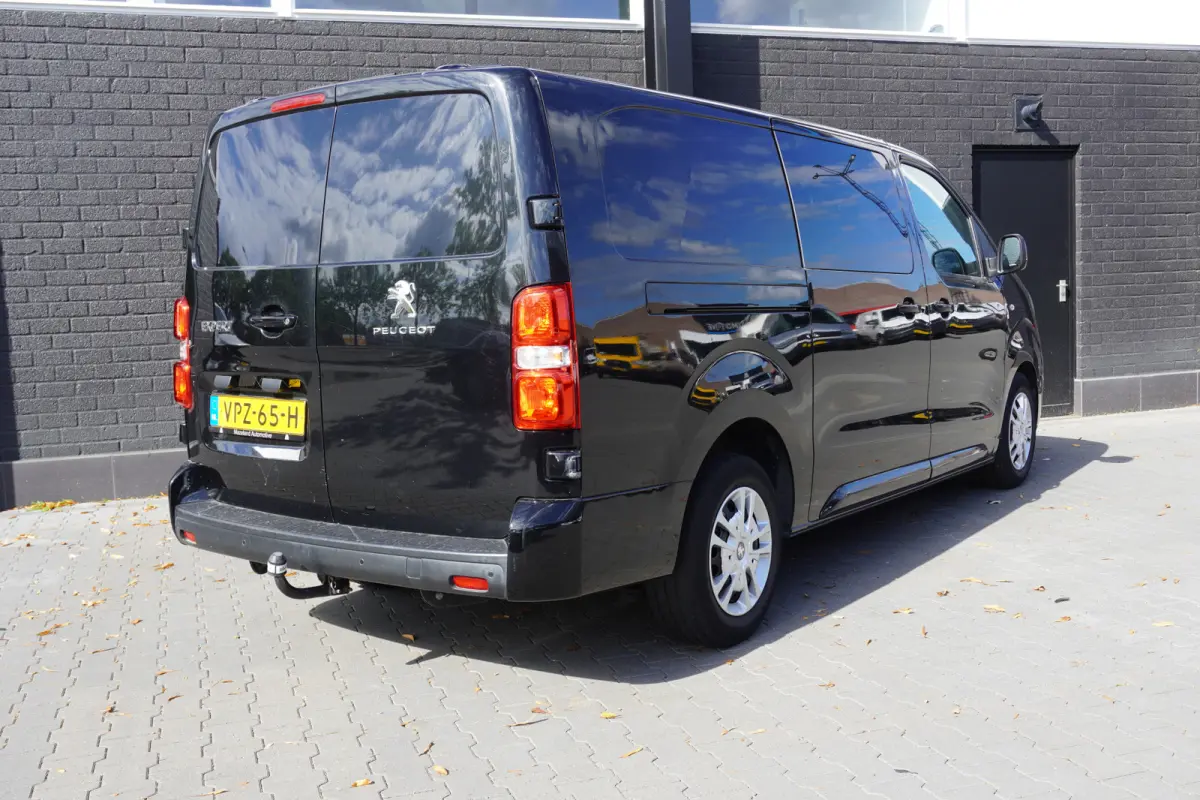 2.0 BlueHDI 145PK L3 Dubbel Cabine EURO 6 - Airco - Navi - Cruise - €15.900,- Excl.