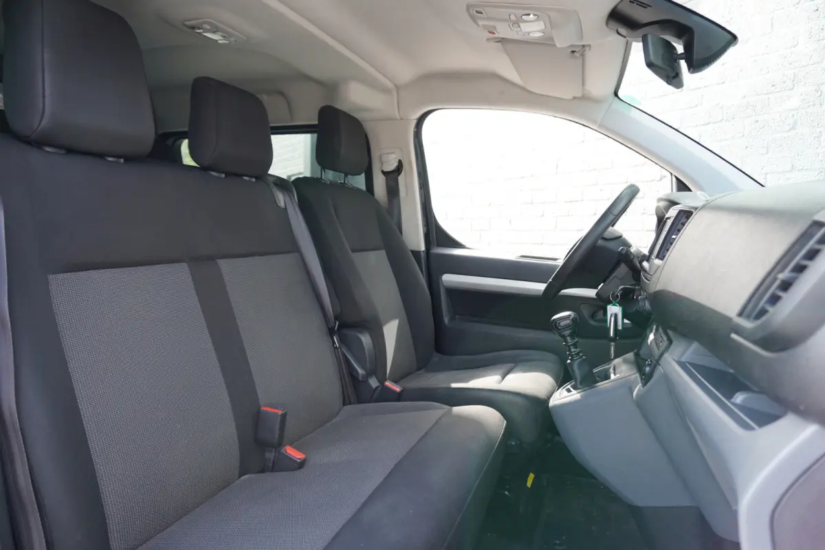 2.0 BlueHDI 145PK L3 Dubbel Cabine EURO 6 - Airco - Navi - Cruise - €15.900,- Excl.