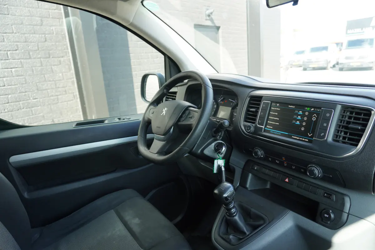 2.0 BlueHDI 145PK L3 Dubbel Cabine EURO 6 - Airco - Navi - Cruise - €15.900,- Excl.
