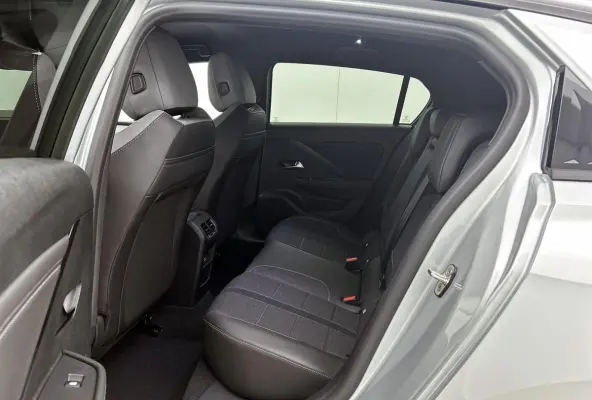 1.2 Turbo Hybrid GS | DEMO SALE | TOT 2 + 6 JAAR GARANTIE | beschikbaar vanaf 15-12-2026