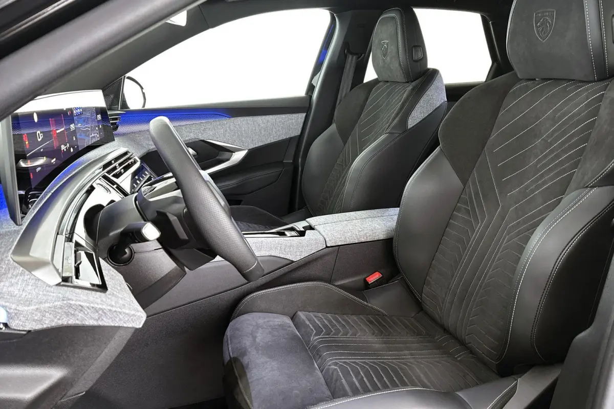 1.2 Hybrid 145 GT Massage 360 Camera Stoelverwarming Elektrische Stoelverstelling