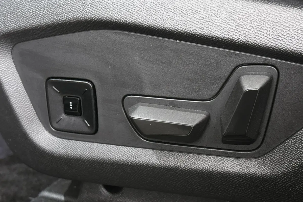 1.2 Hybrid 145 GT Massage 360 Camera Stoelverwarming Elektrische Stoelverstelling