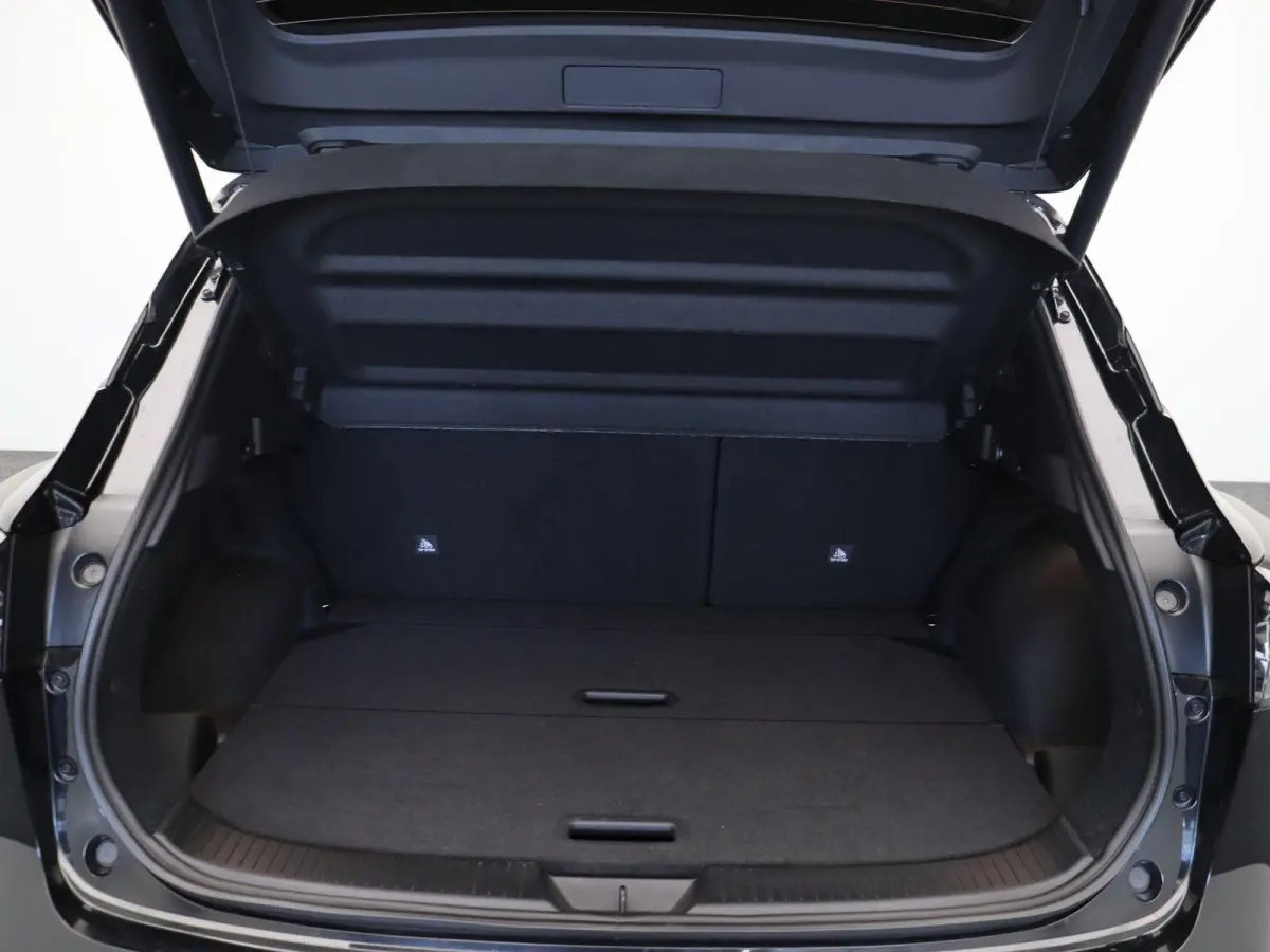 158pk MHEV Xtronic Tekna Plus | Bose Audio | Elektrisch verstelbare stoelen met memory | Stoel, Stuur en Voorruitverwarming |