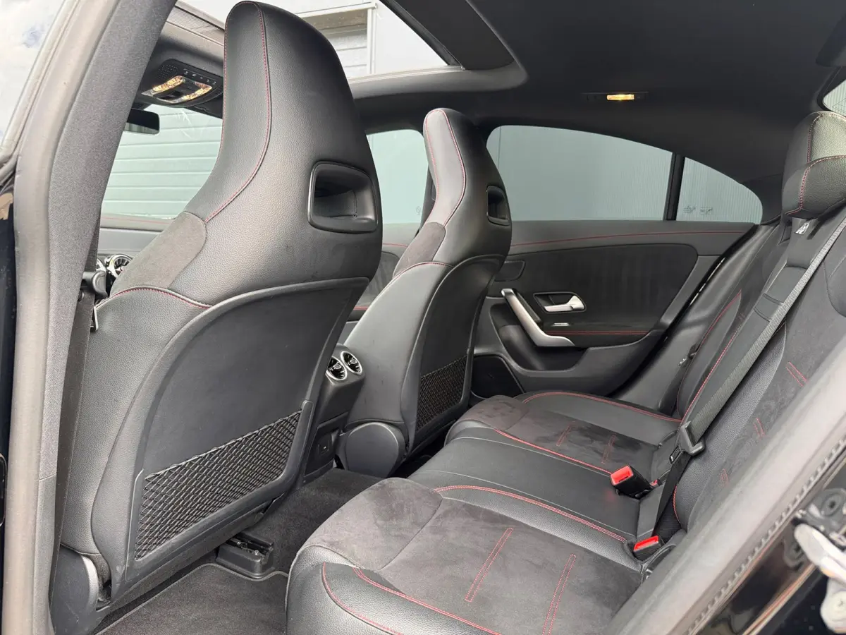 180 AMG EL-STOEL l PANO l SFEER l MATRIX l SOUND l KEYLESS l CAMERA l CARPLAY NIGHT l ORG.NL